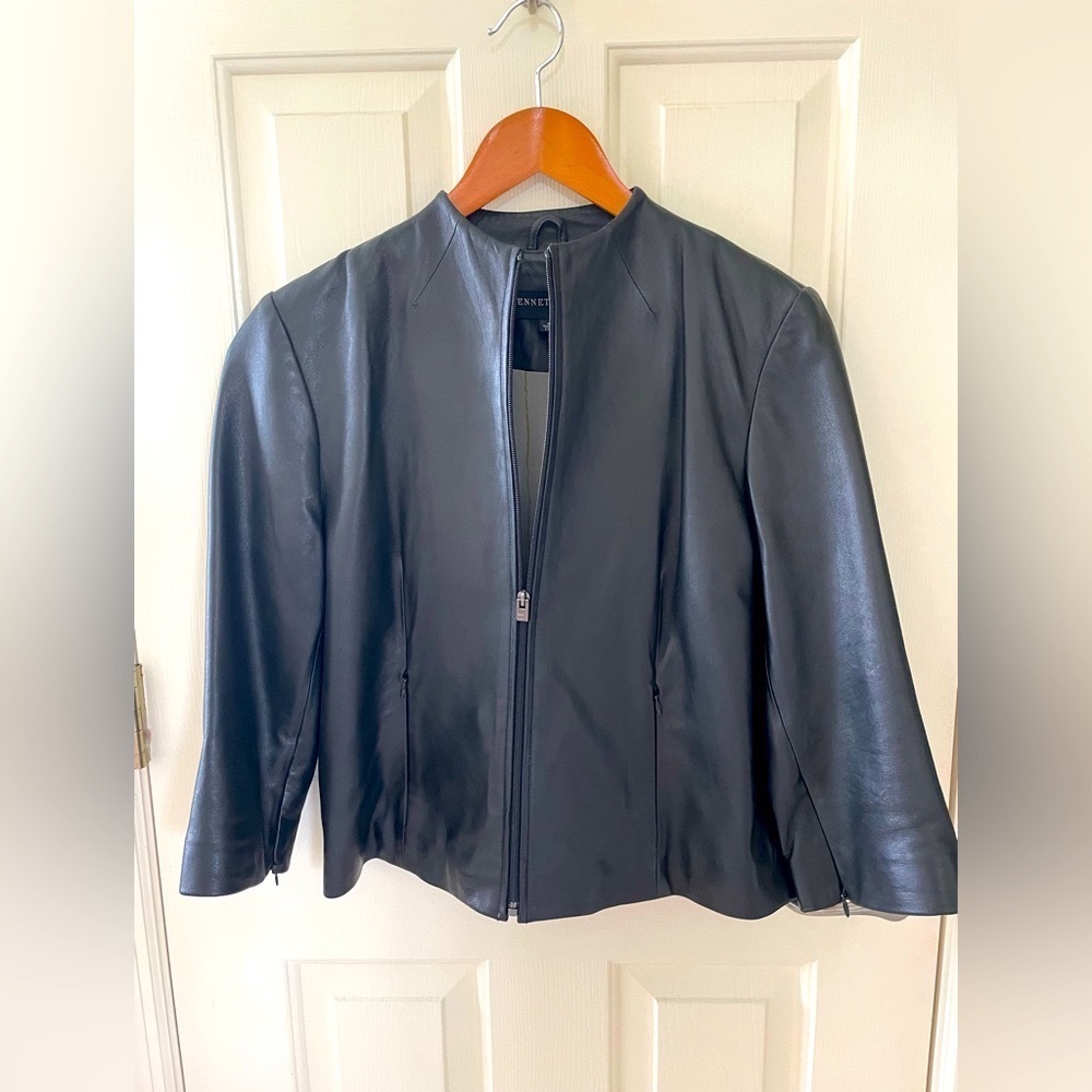 Vintage Kenneth Cole 100% leather zip up jacket